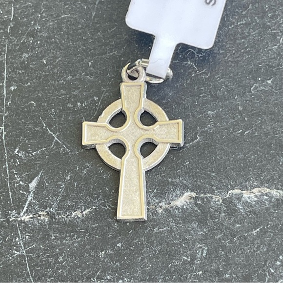 Sterling Silver 925 Celtic Cross Pendant - Picture 2 of 8